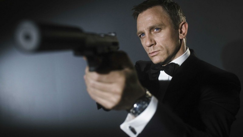 5 Great Halloween Costumes Inspired by Film Characters daniel craig james bond 800x450 5 Great Halloween Costumes Inspired by Film Characters