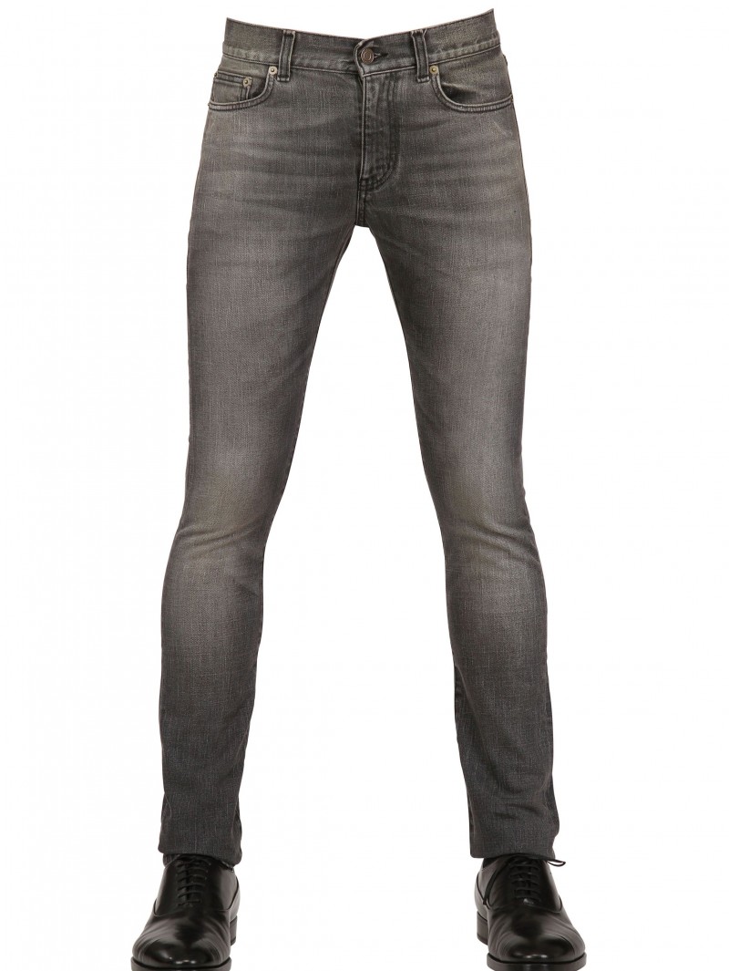 Shades of Gray | 8 Pairs of Gray Jeans images.luisaviaroma.com Zoom57I 7Q6 016 6a90c1ac bac2 4ad9 a5b1 e7db8847f592 800x1065 Shades of Gray | 8 Pairs of Gray Jeans