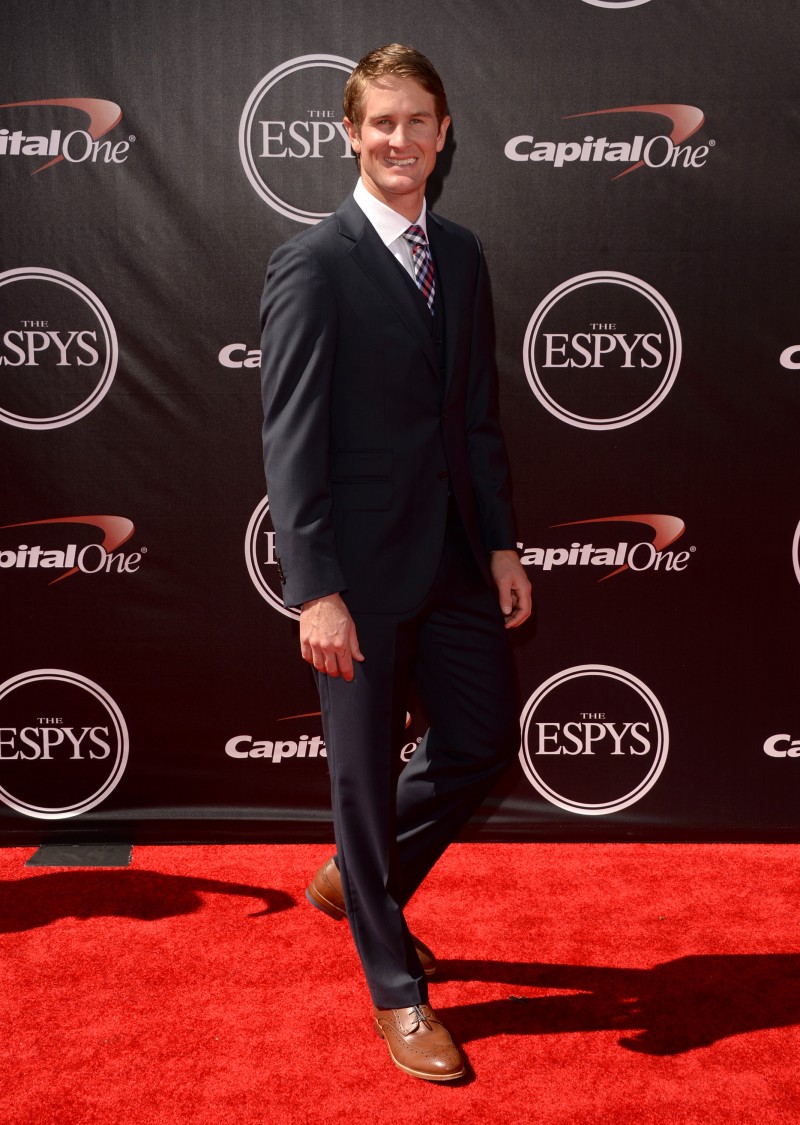 Ryan Hunter Reay Wears Tommy Hilfiger Tailored to the ESPYs image Ryan Hunter Reay in Tommy Hilfiger 800x1125 