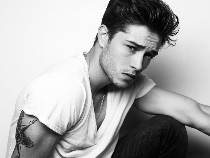 Francisco Lachowski Poses for New Images by Ricardo Gomes image fl001 