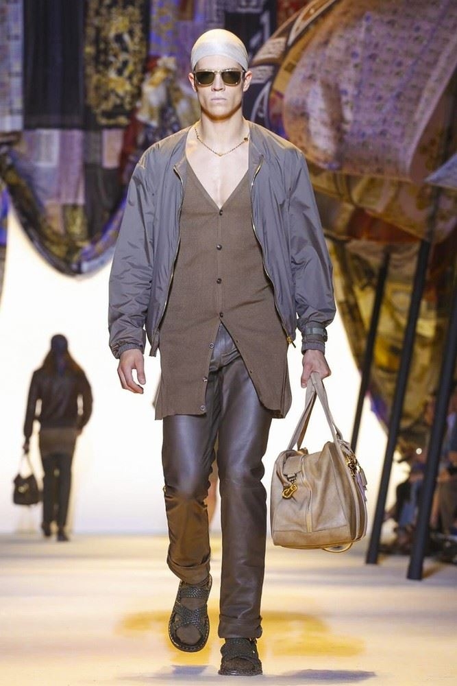 versace-spring-summer-2016-milan-fashion-week-31