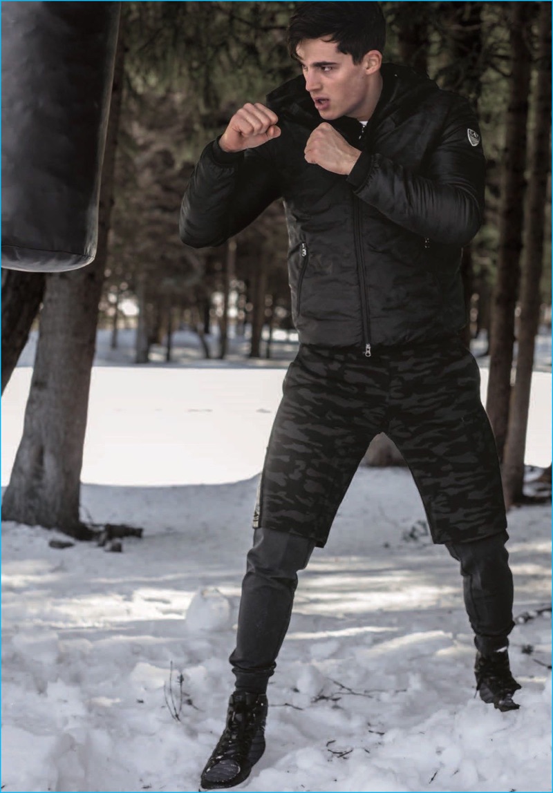 Clad in EA7, Pietro Boselli enjoys a winter workout, getting in a couple of punches.