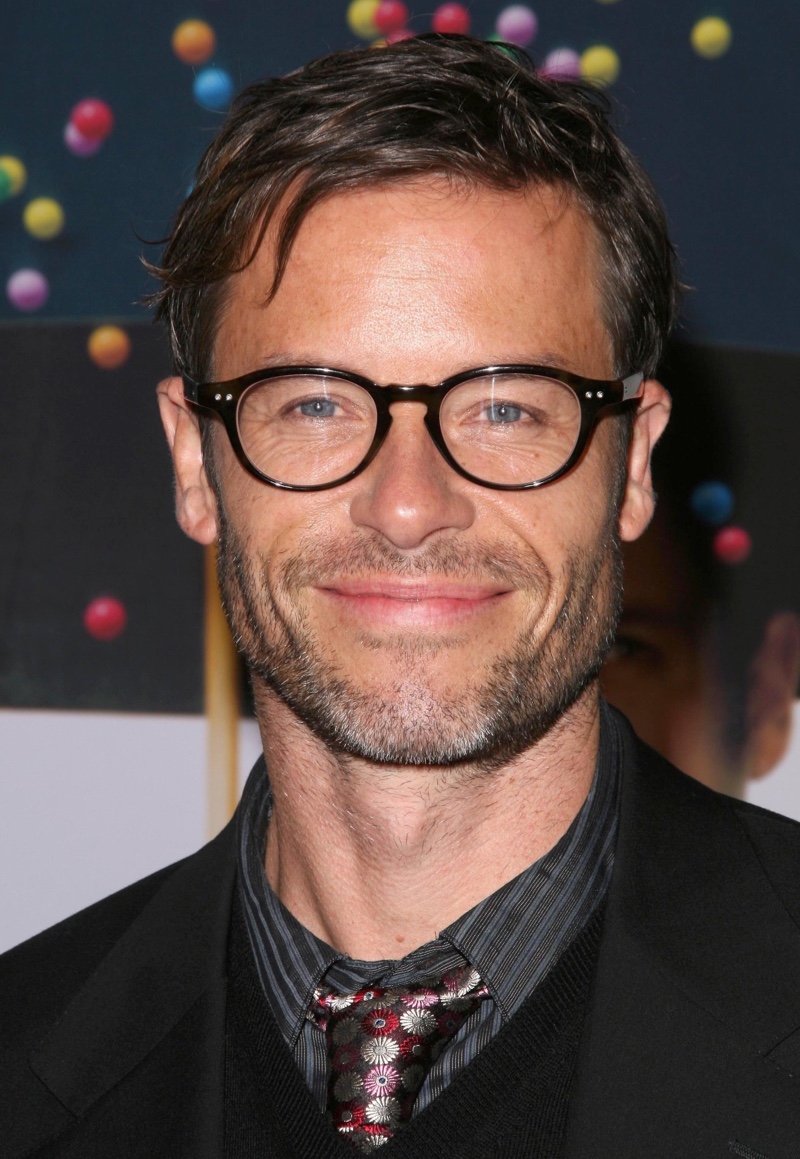 Guy Pearce Glasses