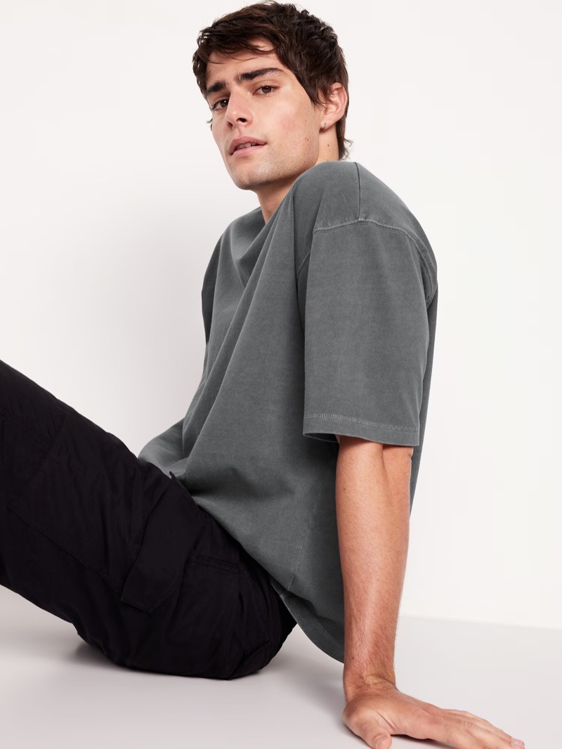 A garment-dyed cropped tee delivers an easy drape with a lived-in, off-duty feel.