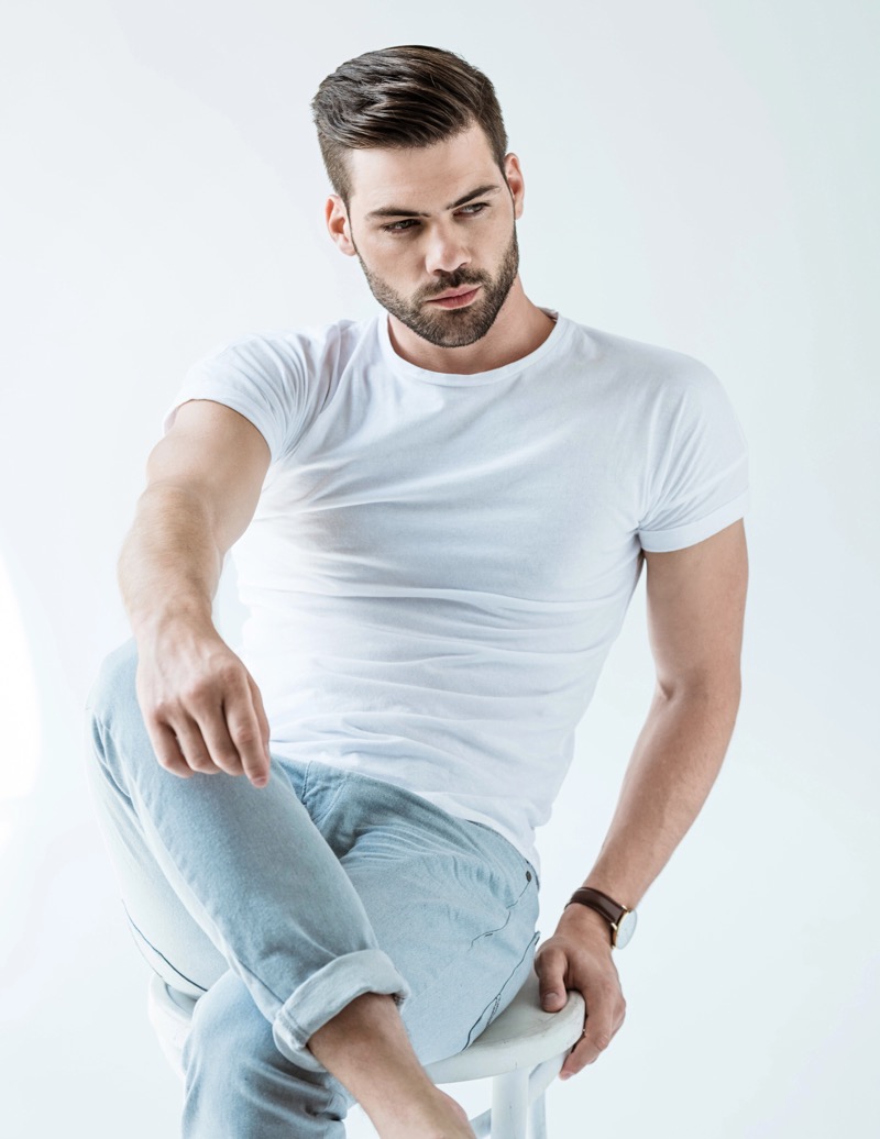 white t-shirt jeans timeless style men