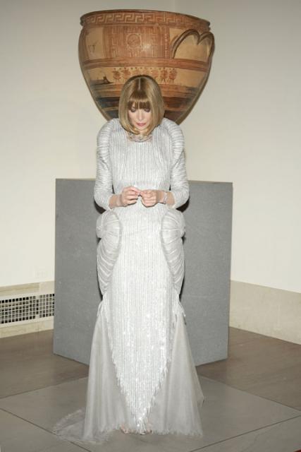 anna wintour in chanel haute couturepreview