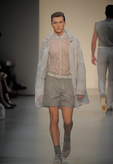 Calvin Klein Spring 2010 – The Fashionisto