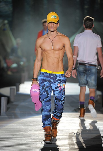 Dsquared² Spring 2010 – The Fashionisto