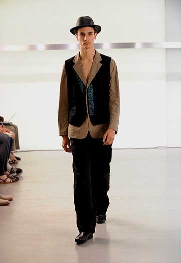 Issey Miyake Spring 2010 – The Fashionisto