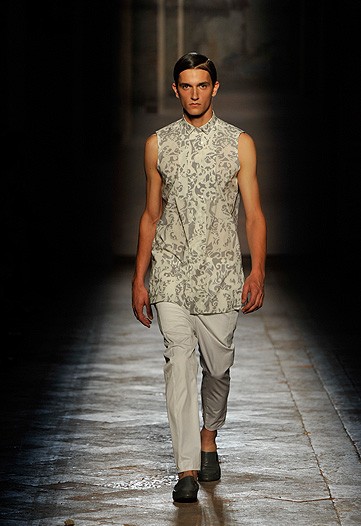 Neil Barrett Spring 2010 – The Fashionisto