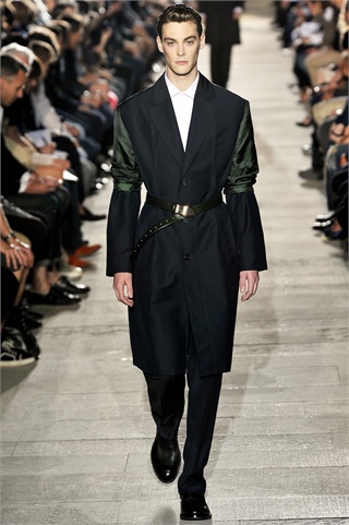 Raf Simons Spring 2010 – The Fashionisto