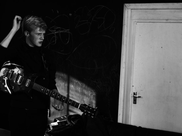 Hedi Slimane Rock Diary | Disconcerts – The Fashionisto Hedi Slimane Rock Diary | Disconcerts – The Fashionisto