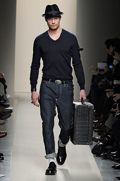 Milan Fashion Week | Bottega Veneta Fall 2010 – The Fashionisto