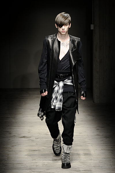 Milan Fashion Week | Giuliano Fujiwara Fall 2010 – The Fashionisto