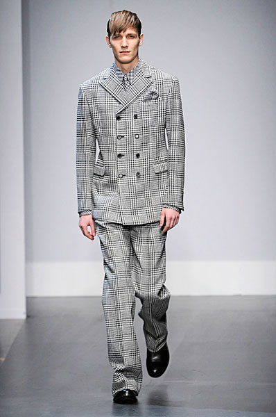 Milan Fashion Week | Gianfranco Ferré Fall 2010 – The Fashionisto