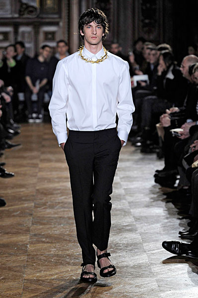 givenchy thefashionisto27