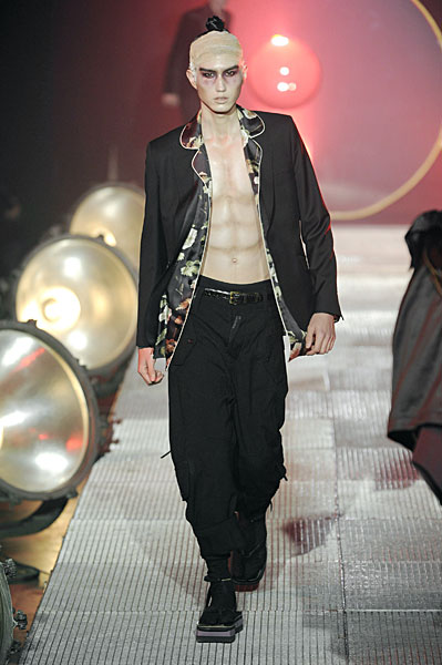 Paris Fashion Week | John Galliano Fall 2010 – The Fashionisto