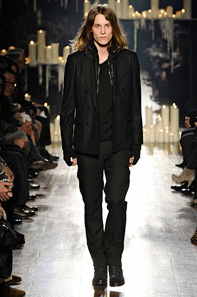 johnv thefashionisto12