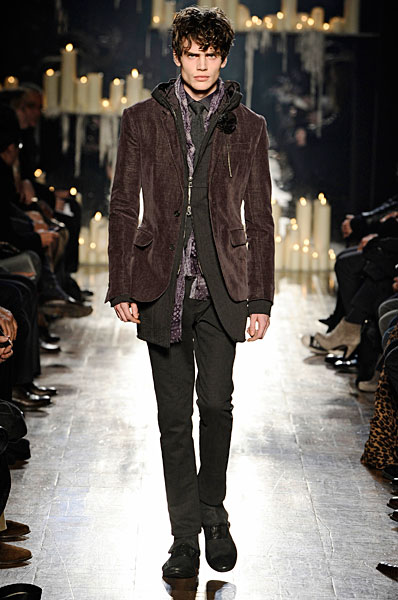 johnv thefashionisto18