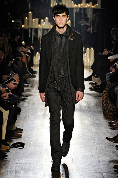 johnv thefashionisto32