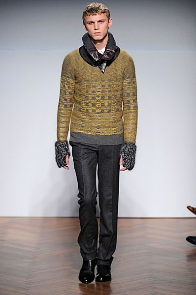 pos thefashionisto13