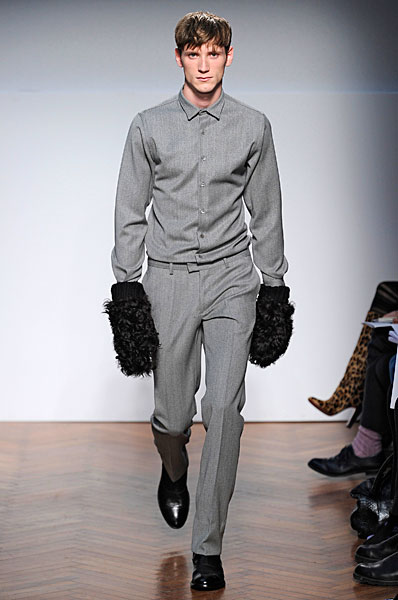 pos thefashionisto14