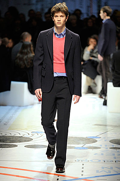 prada thefashionisto24