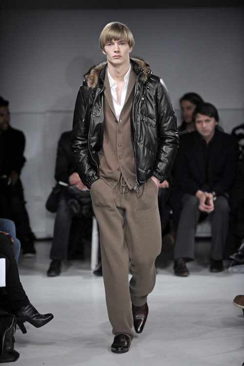 Paris Fashion Week | Smalto Fall 2010 – The Fashionisto