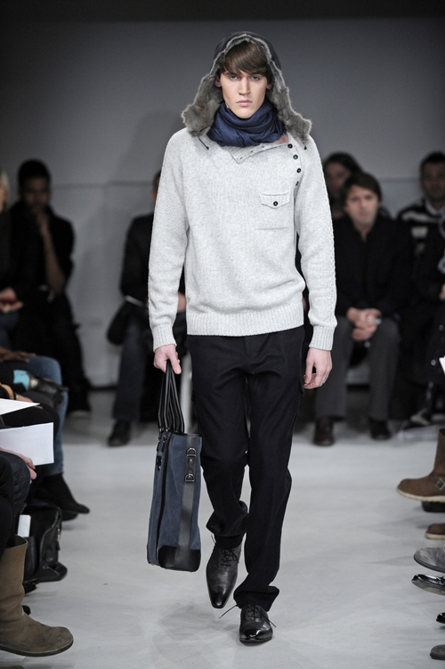 Paris Fashion Week | Smalto Fall 2010 – The Fashionisto