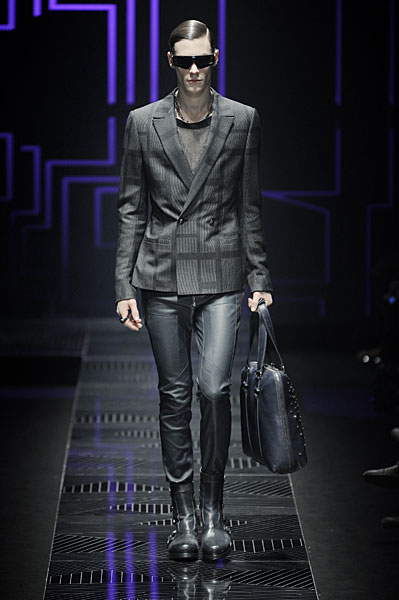 versace thefashionisto18