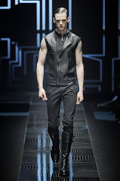 versace thefashionisto38