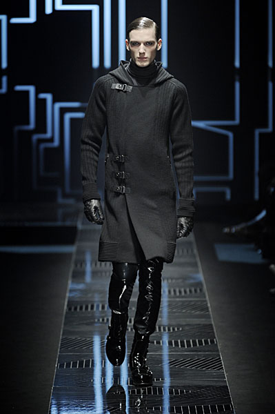 versace thefashionisto40