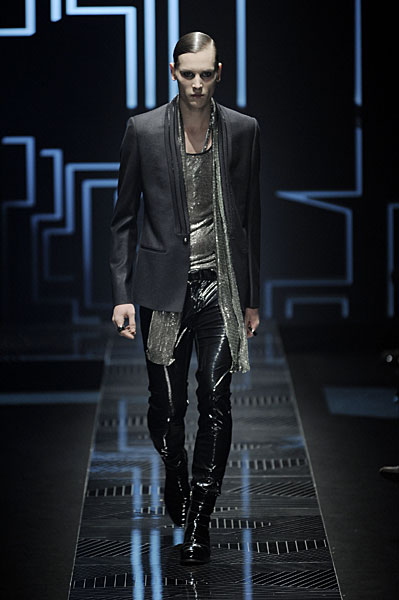 versace thefashionisto7