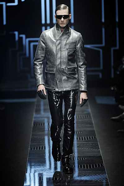 versace thefashionisto8