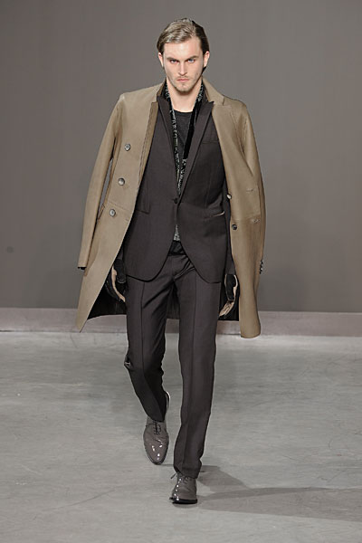 vuitton thefashionisto2