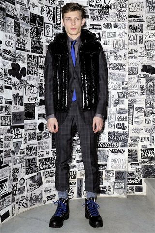 dkny thefashionisto2