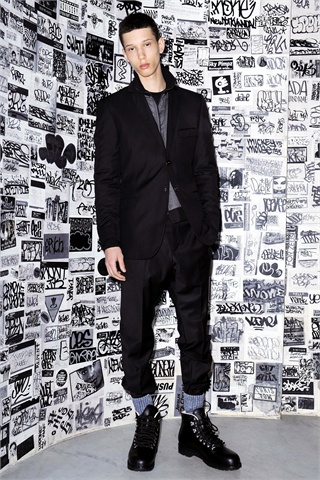 dkny thefashionisto6