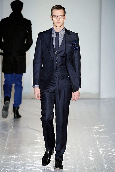 spurr thefashionisto37