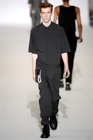 Kris Van Assche Spring 2011 | Paris Fashion Week – The Fashionisto