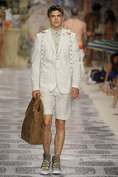 Frankie Morello Spring 2011 | Milan Fashion Week – The Fashionisto