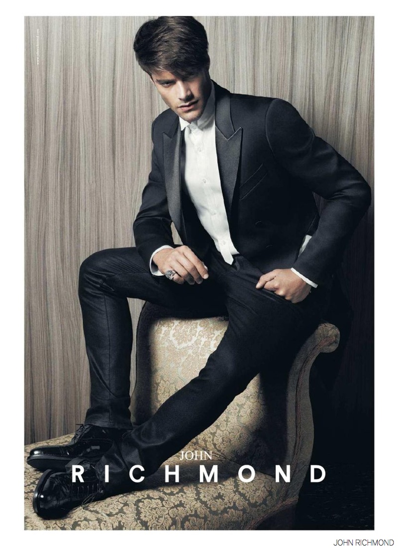 John-Richmond-Fall-Winter-2010-Campaign-Goncalo-Teixeira-001