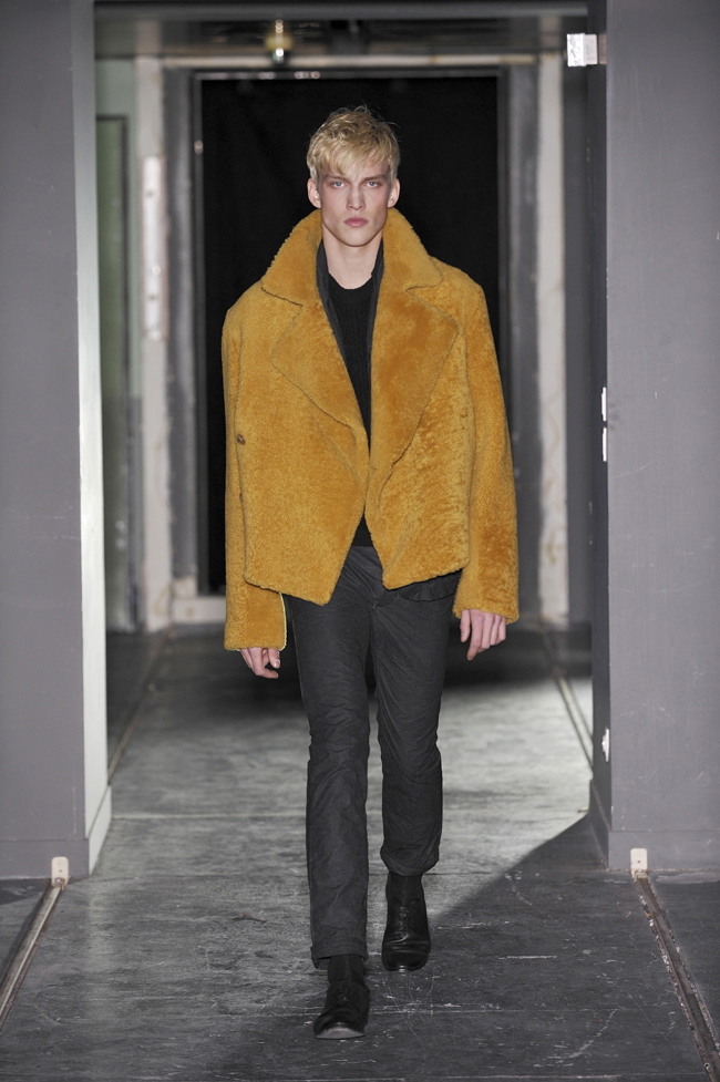 Petar Petrov Fall 2011 | Paris Fashion Week