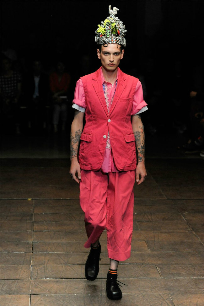 Comme des Garçons Spring 2012 | Paris Fashion Week