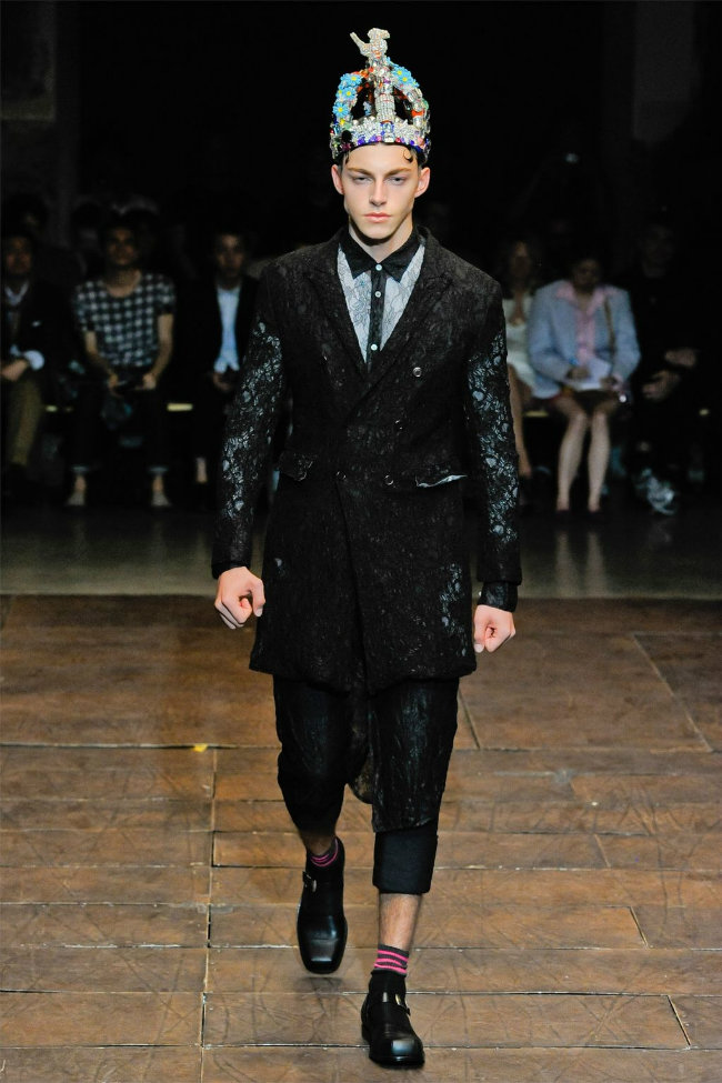 Comme des Garçons Spring 2012 | Paris Fashion Week – The Fashionisto