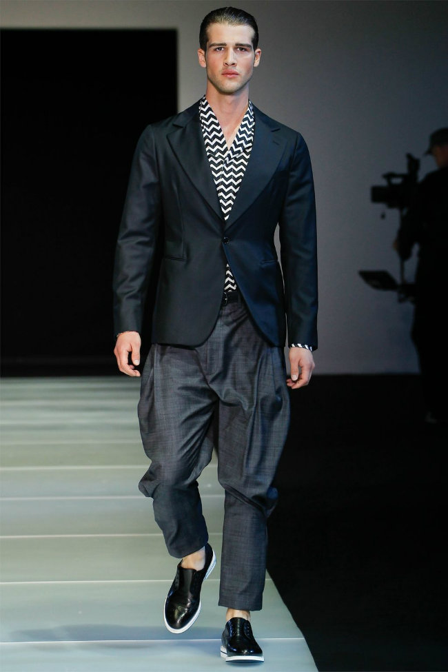 Giorgio Armani Spring 2012 | Milan Fashion Week – The Fashionisto