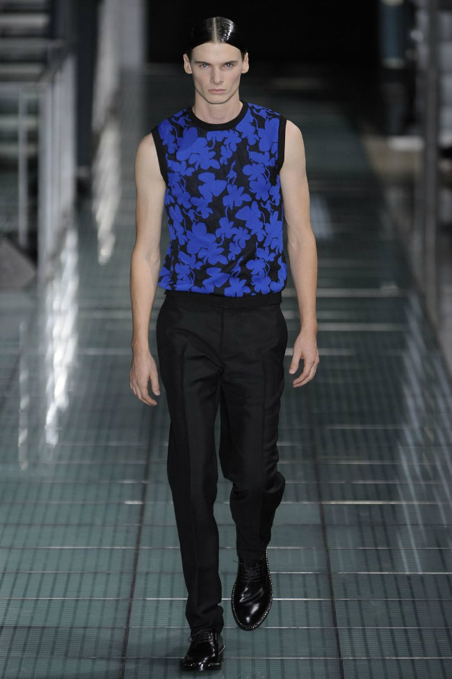 Raf Simons Spring 2012 | Paris Fashion Week – The Fashionisto