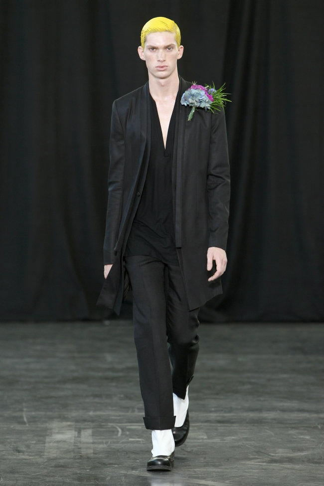 Songzio Spring 2012 | Paris Fashion Week – The Fashionisto