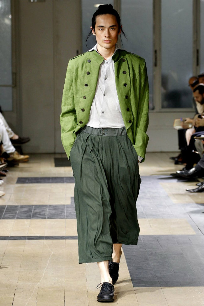 Yohji Yamamoto Spring 2012 | Paris Fashion Week – The Fashionisto