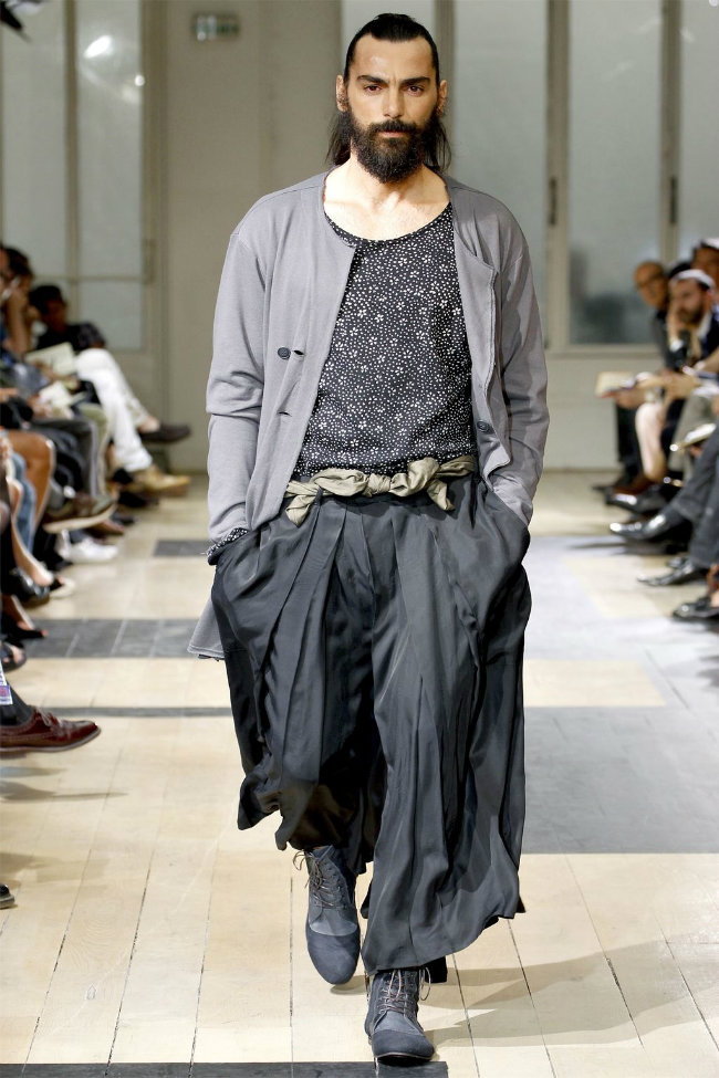 Yohji Yamamoto Spring 2012 | Paris Fashion Week – The Fashionisto