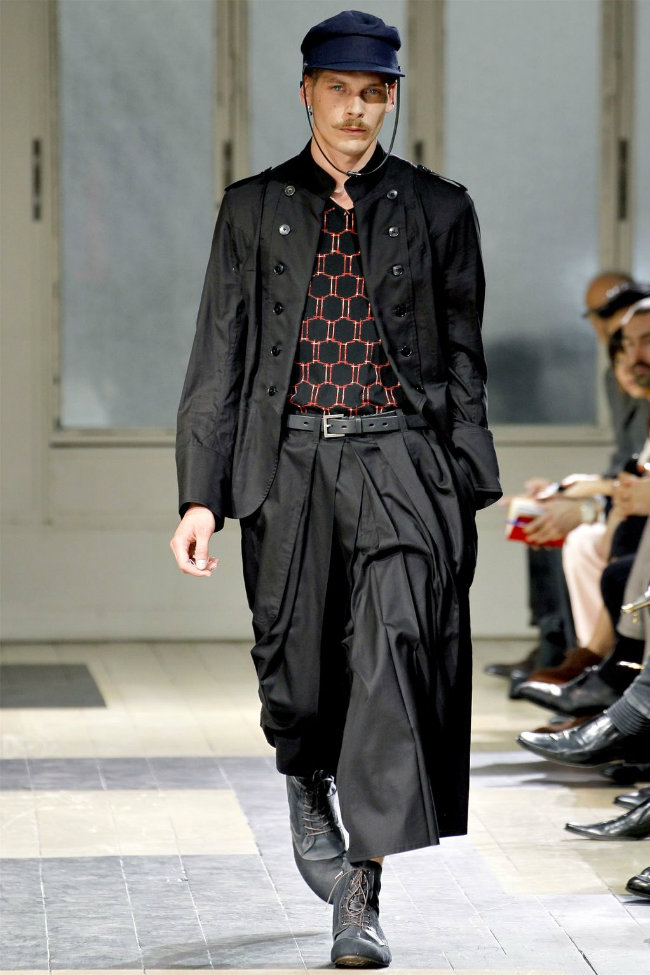 Yohji Yamamoto Spring 2012 | Paris Fashion Week – The Fashionisto